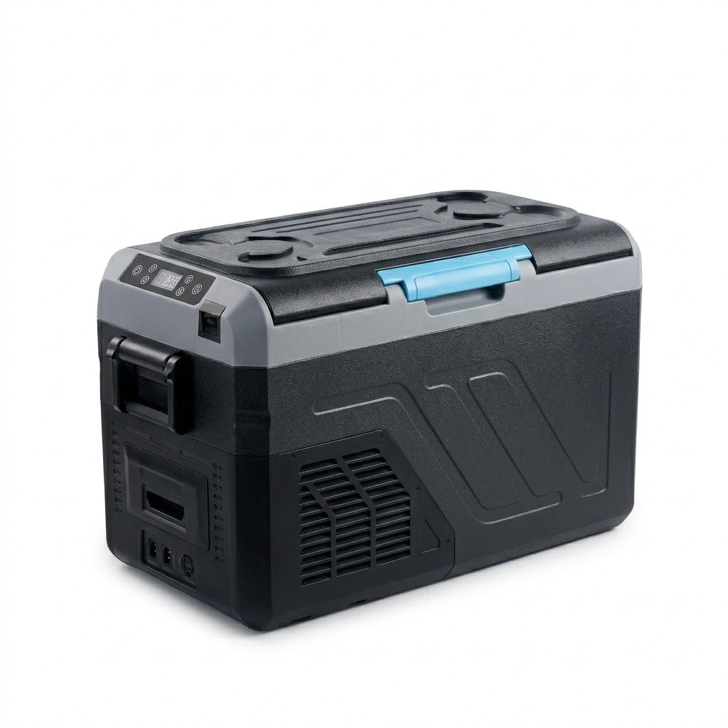 מקרר מקפיא לרכב 32 ליטר Tripcool עם קומפרסור וצג מגע דיגיטלי פנסים Plus