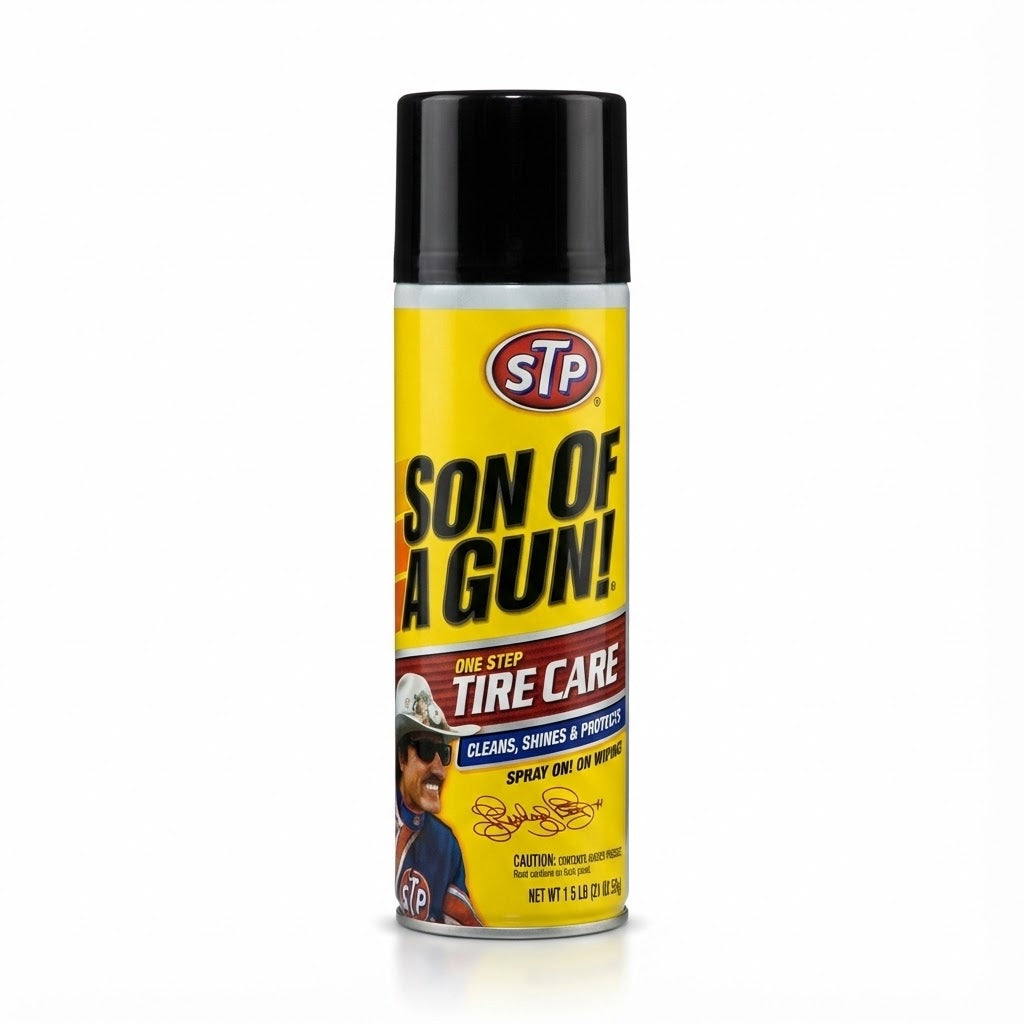 תרסיס קצף לניקוי, הברקה והגנה על צמיגי הרכב STP Son of a Gun One Step Tire Care בנפח 500 מ"ל.